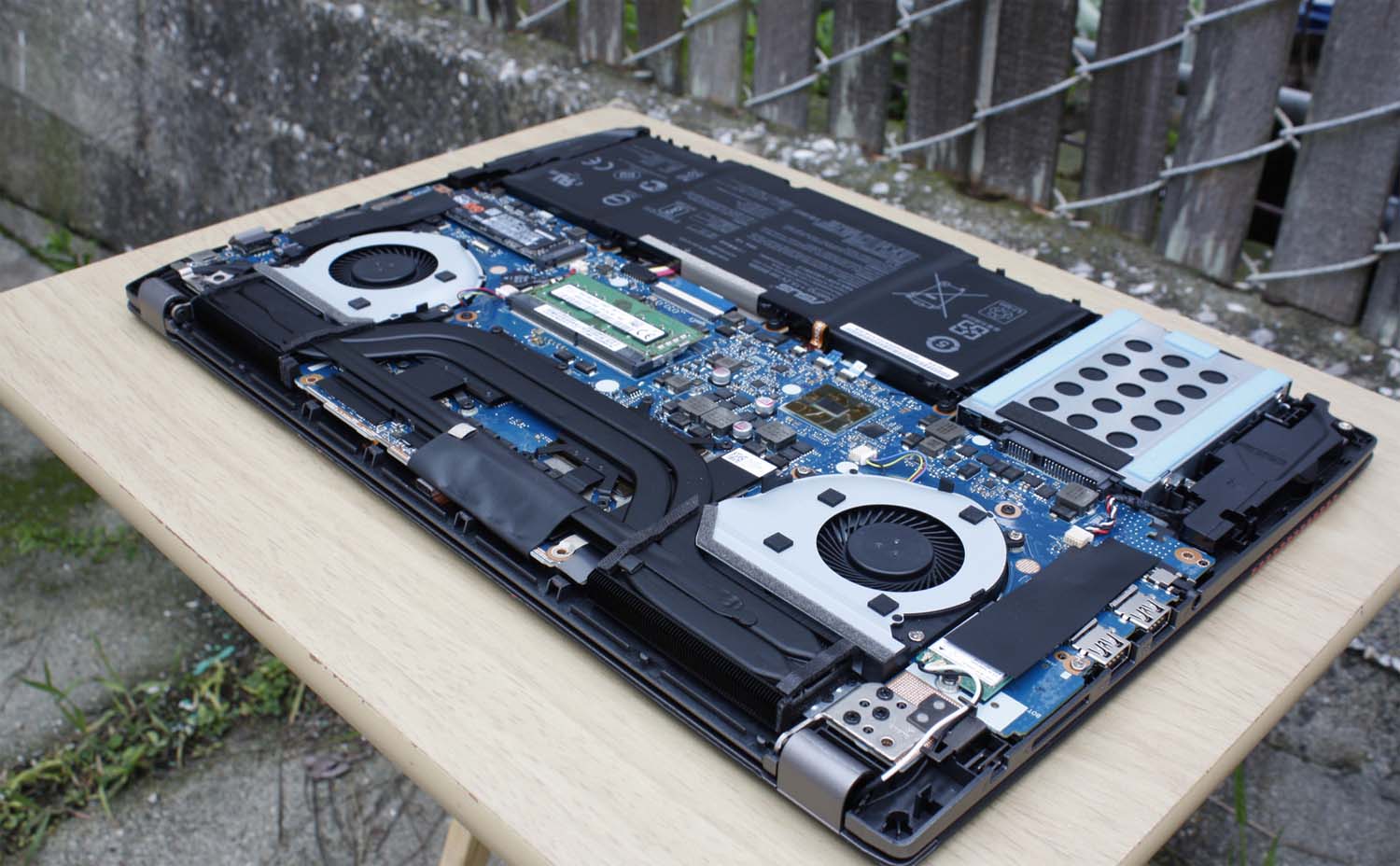 Замена или ремонт видеочипа ноутбука Compaq в Гатчине