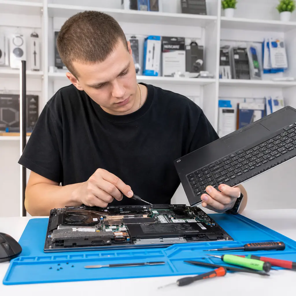 заменить клавиатуру на ноутбуке Acer в Гатчине