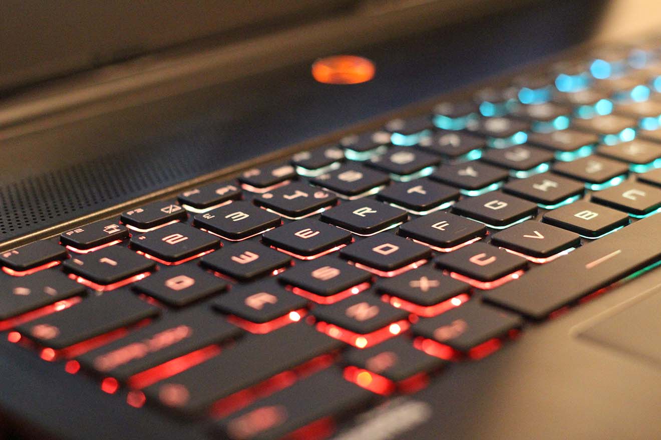 Замена клавиатуры ноутбука MSI в Гатчине